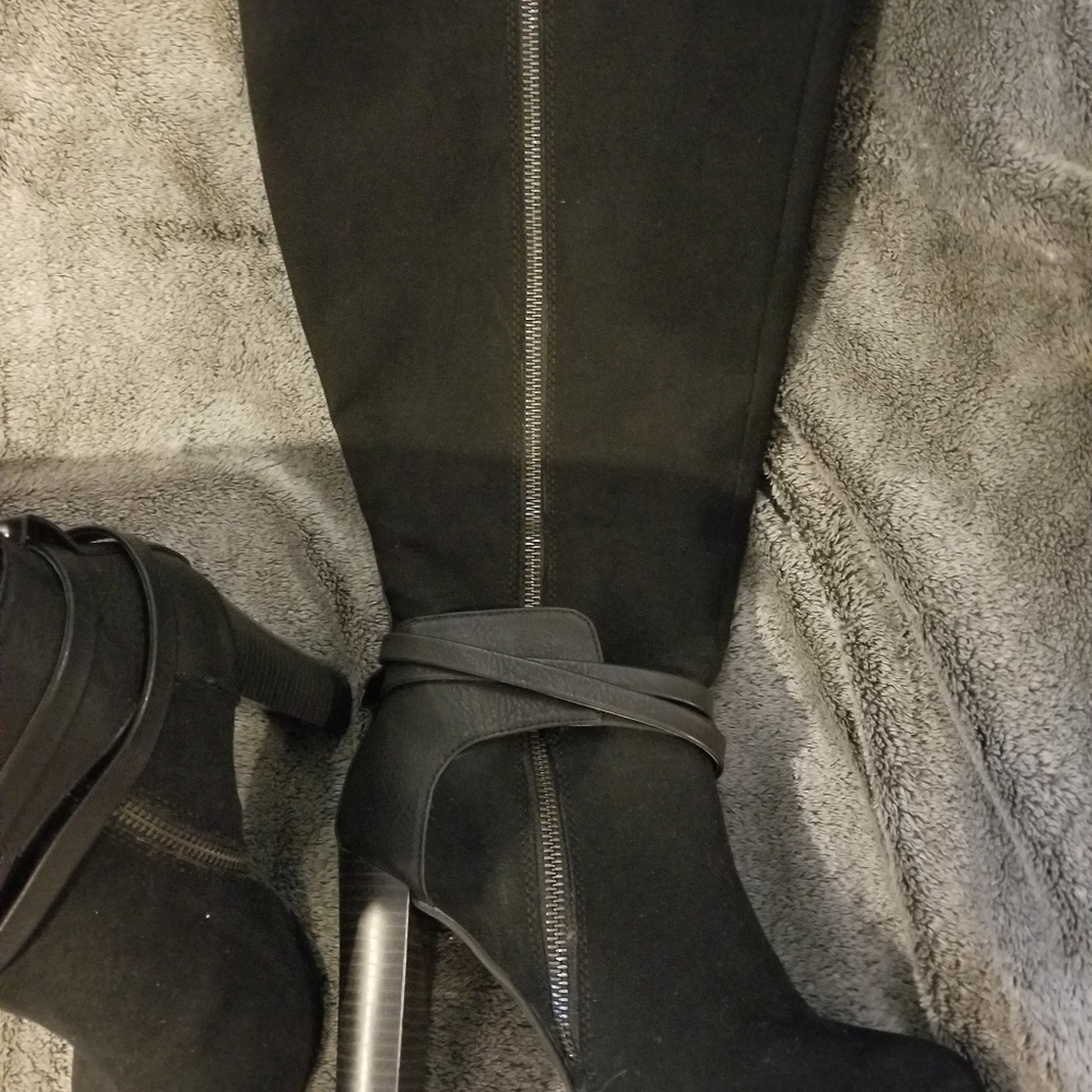 *New* Torrid suede boot